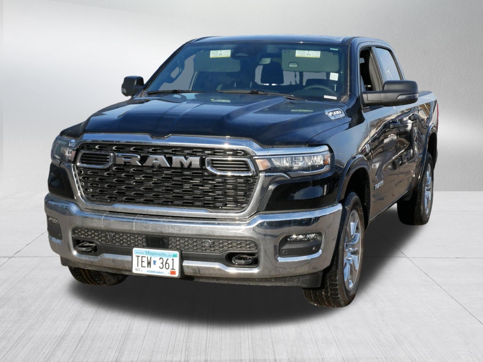 Used 2026 RAM 1500 Big Horn AWD/4WD image 2