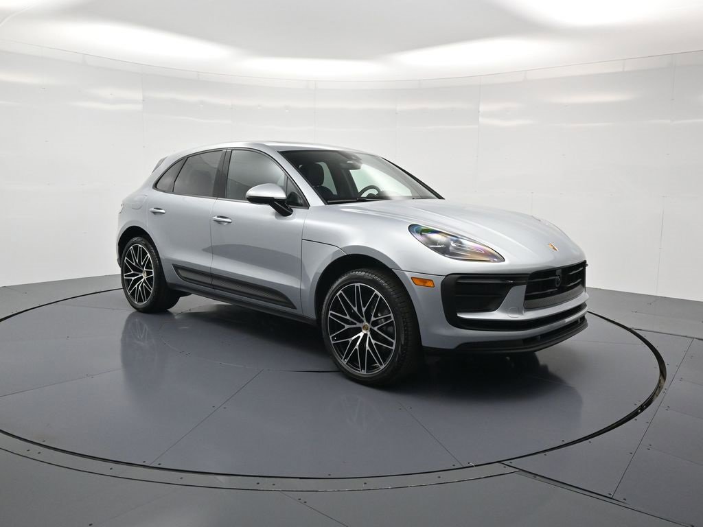 New 2025 Porsche Macan image 29