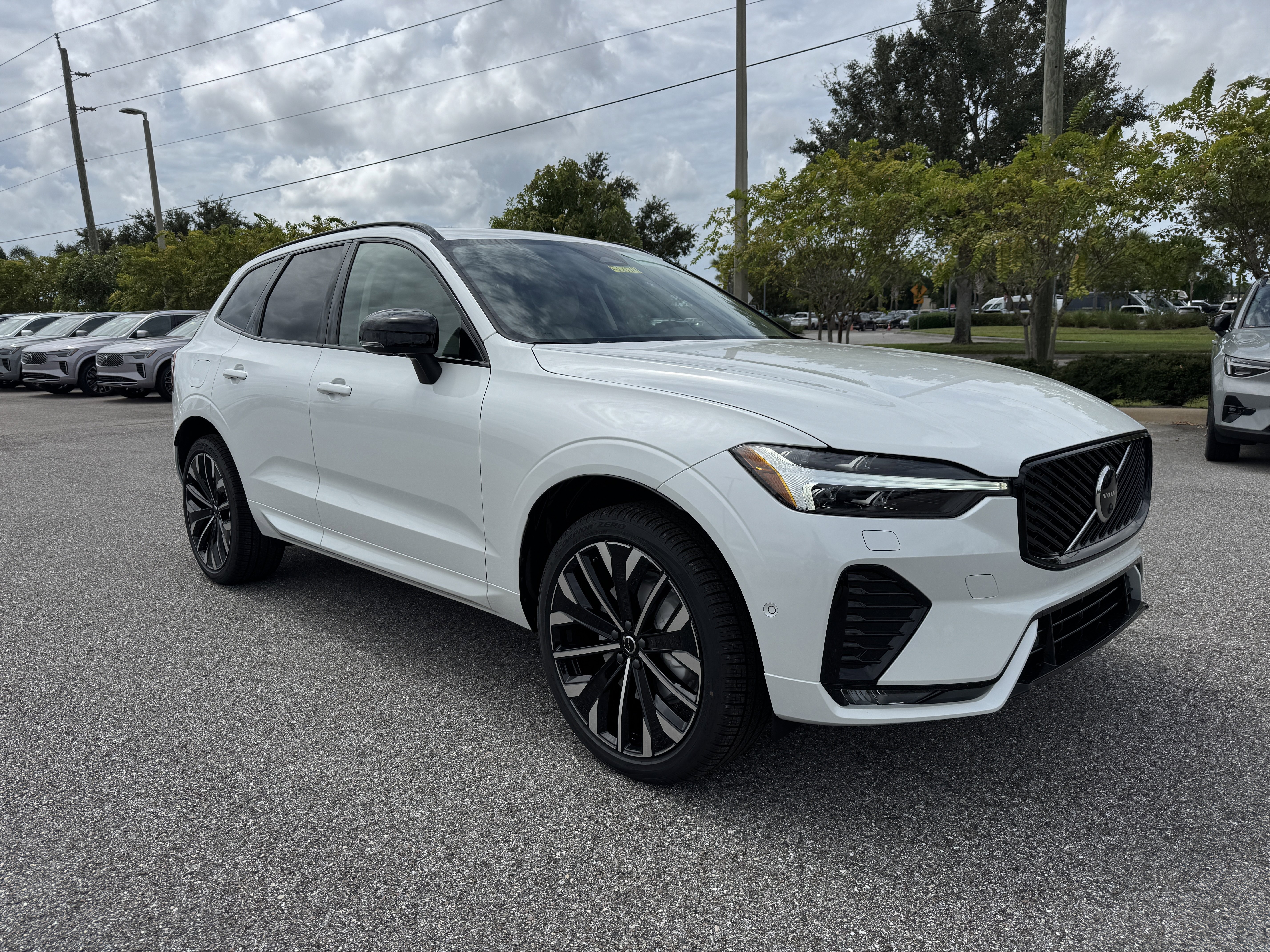 New 2026 Volvo XC60 B5 Ultra w/ Climate Package image 1