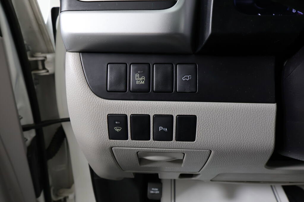 Used 2015 Toyota Highlander Limited image 34