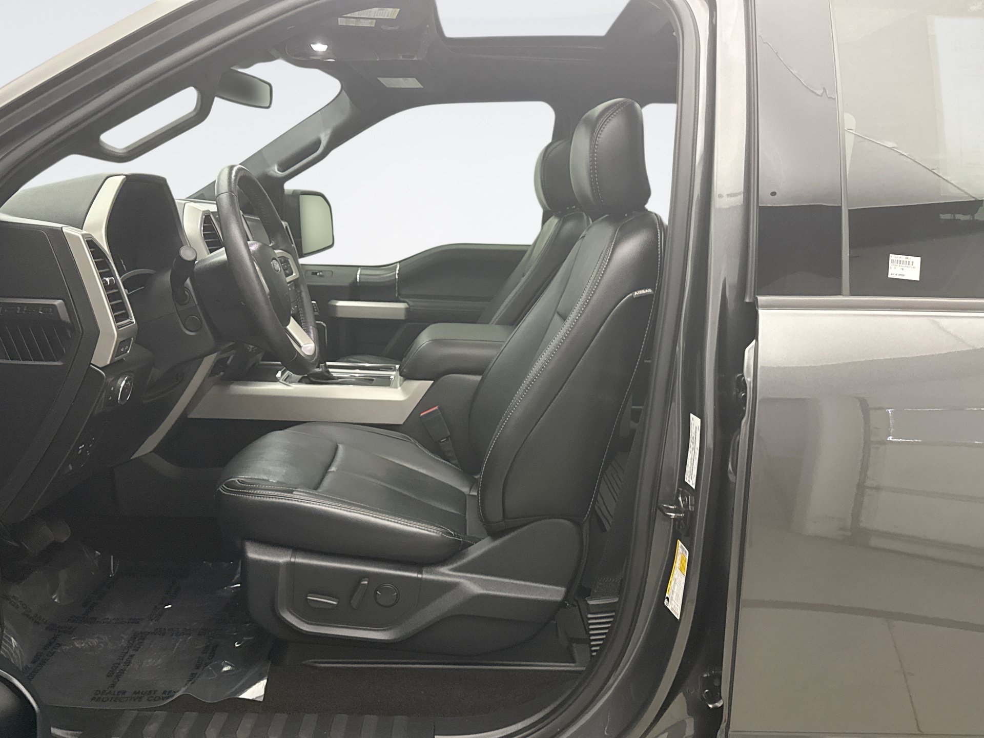 Used 2020 Ford F150 Lariat w/ Equipment Group 502A Luxury AWD/4WD image 11