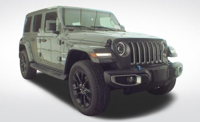 Used 2023 Jeep Wrangler Unlimited Sahara w/ Cold Weather Group AWD/4WD image 10