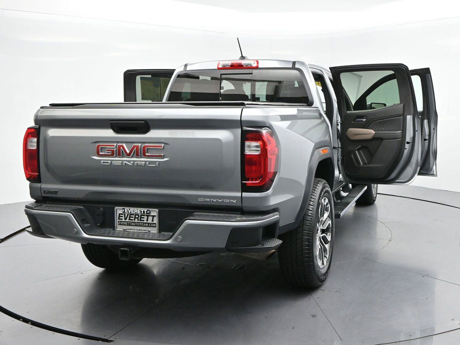 Used 2023 GMC Canyon Denali AWD/4WD image 44