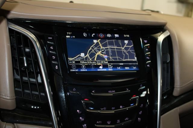 Used 2019 Cadillac Escalade Platinum AWD/4WD image 20
