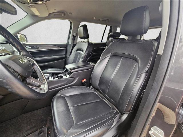 Used 2022 Jeep Grand Cherokee L Limited image 11