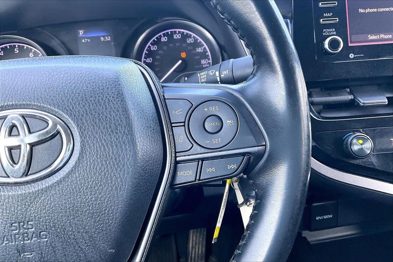 Used 2021 Toyota Camry SE image 28