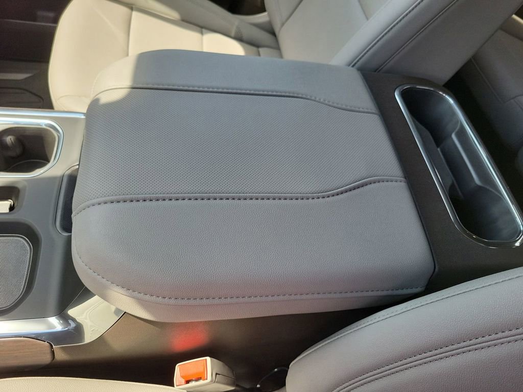 New 2026 GMC Sierra 1500 SLT image 22