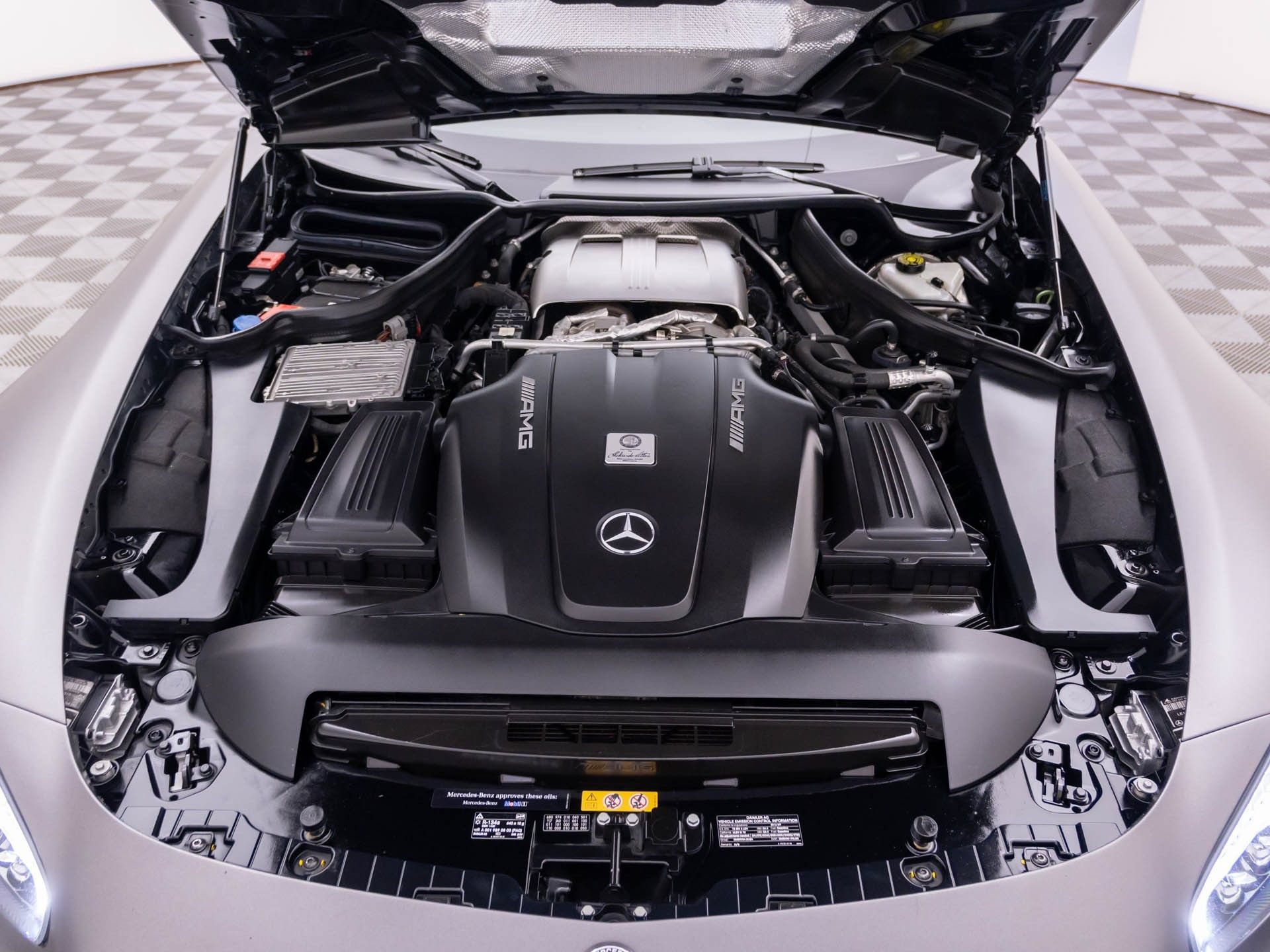 Used 2016 Mercedes-Benz AMG GT S image 31