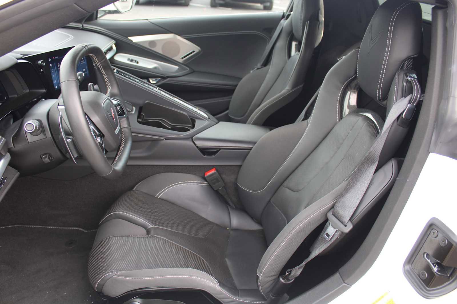 Used 2024 Chevrolet Corvette Stingray Preferred Conv w/ Z51 Performance Package image 5