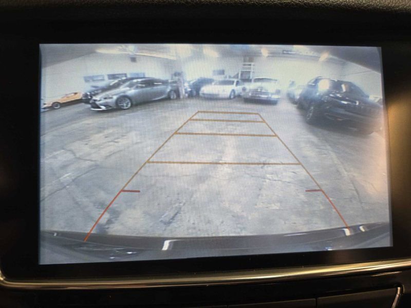 Used 2018 Buick Encore Essence w/ Experience Buick Package AWD/4WD image 9