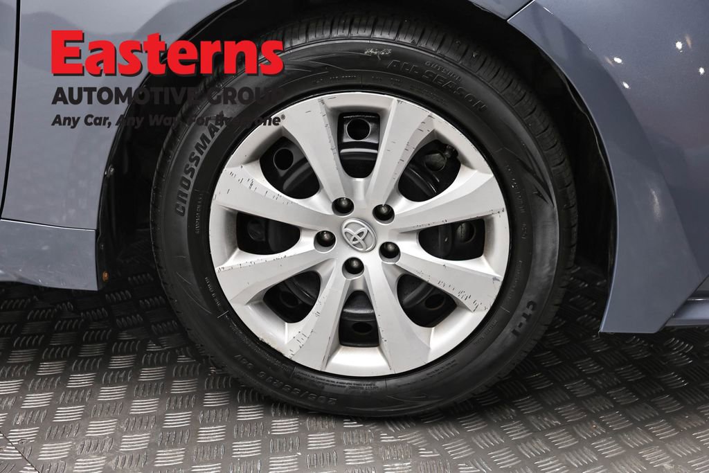 Used 2022 Toyota Corolla LE FWD image 30