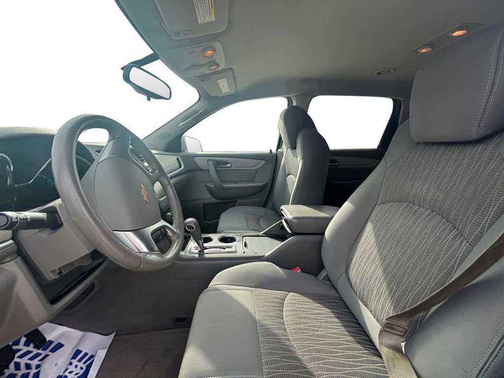 Used 2016 Chevrolet Traverse LT image 9