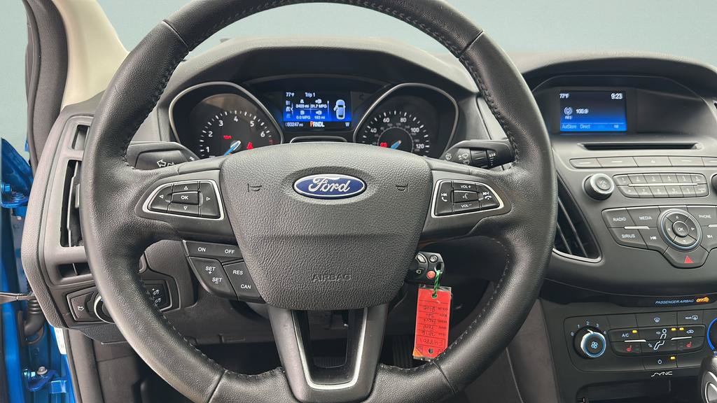 Used 2016 Ford Focus SE w/ SE Cold Weather Package FWD image 17