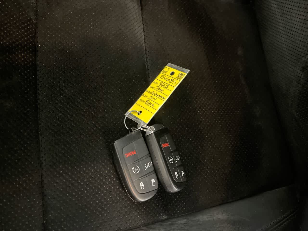 Used 2015 Jeep Grand Cherokee Altitude AWD/4WD image 26