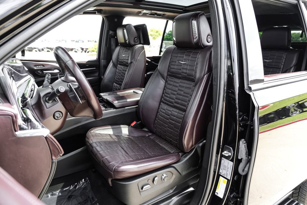 Used 2023 Cadillac Escalade V AWD/4WD image 35