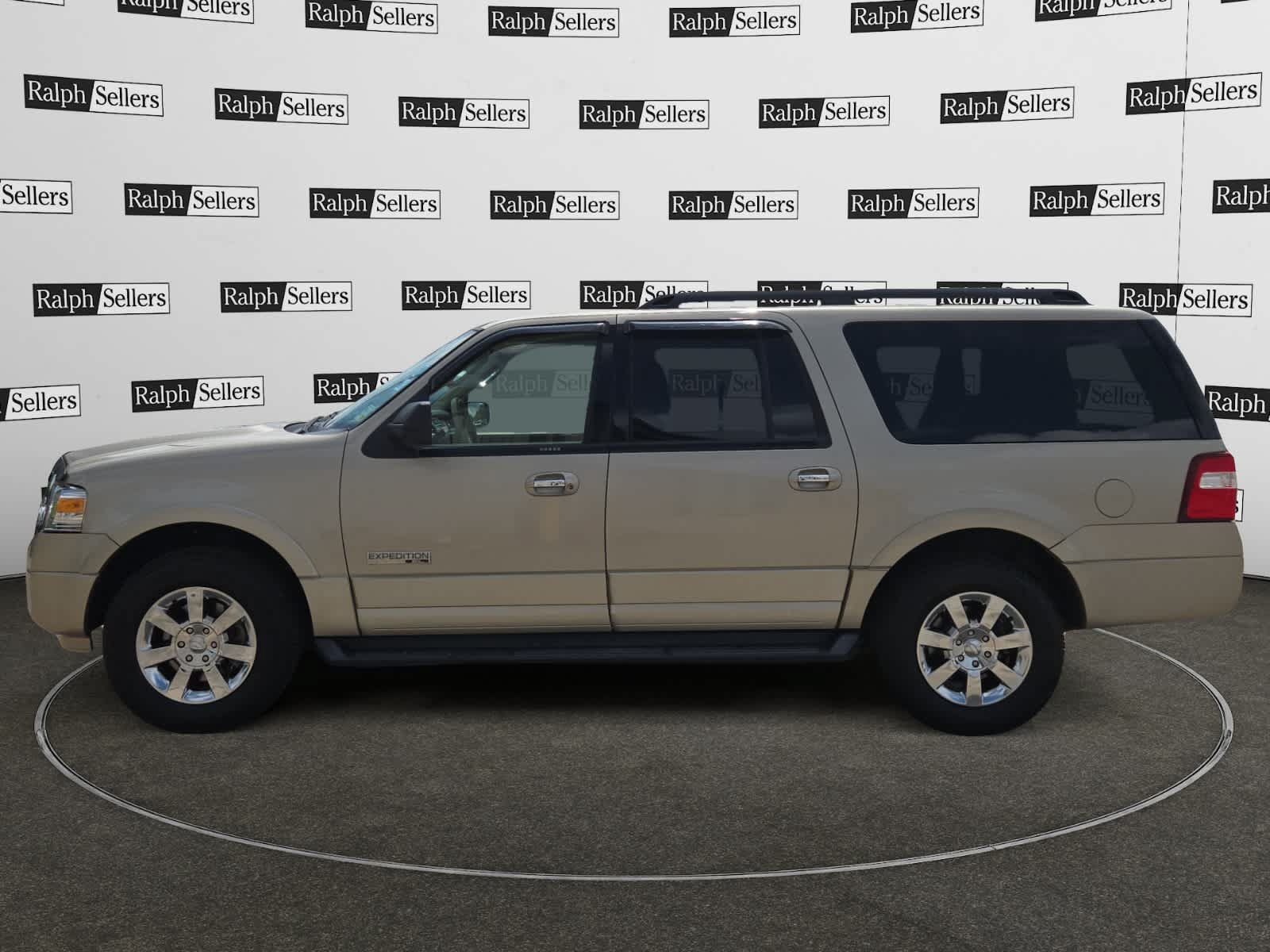 Used 2008 Ford Expedition EL XLT RWD image 3