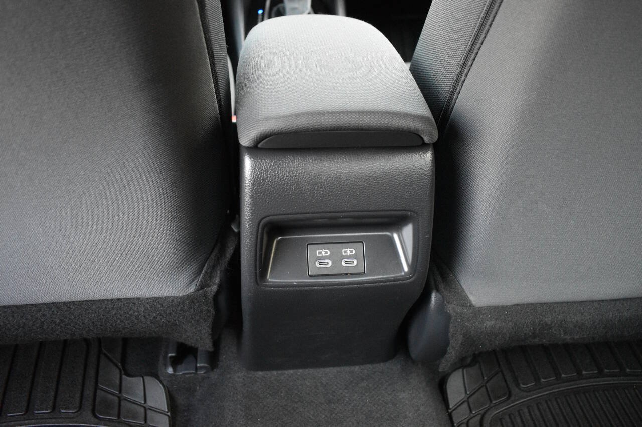 Used 2025 Toyota Corolla LE FWD image 12