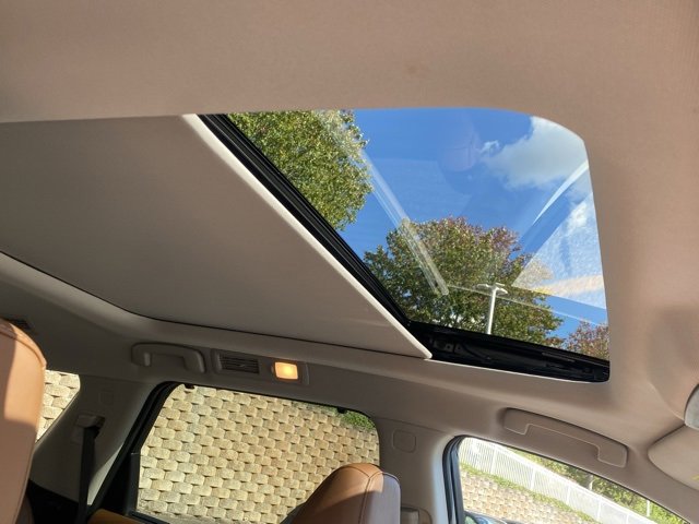 Used 2023 Nissan Pathfinder Platinum image 32