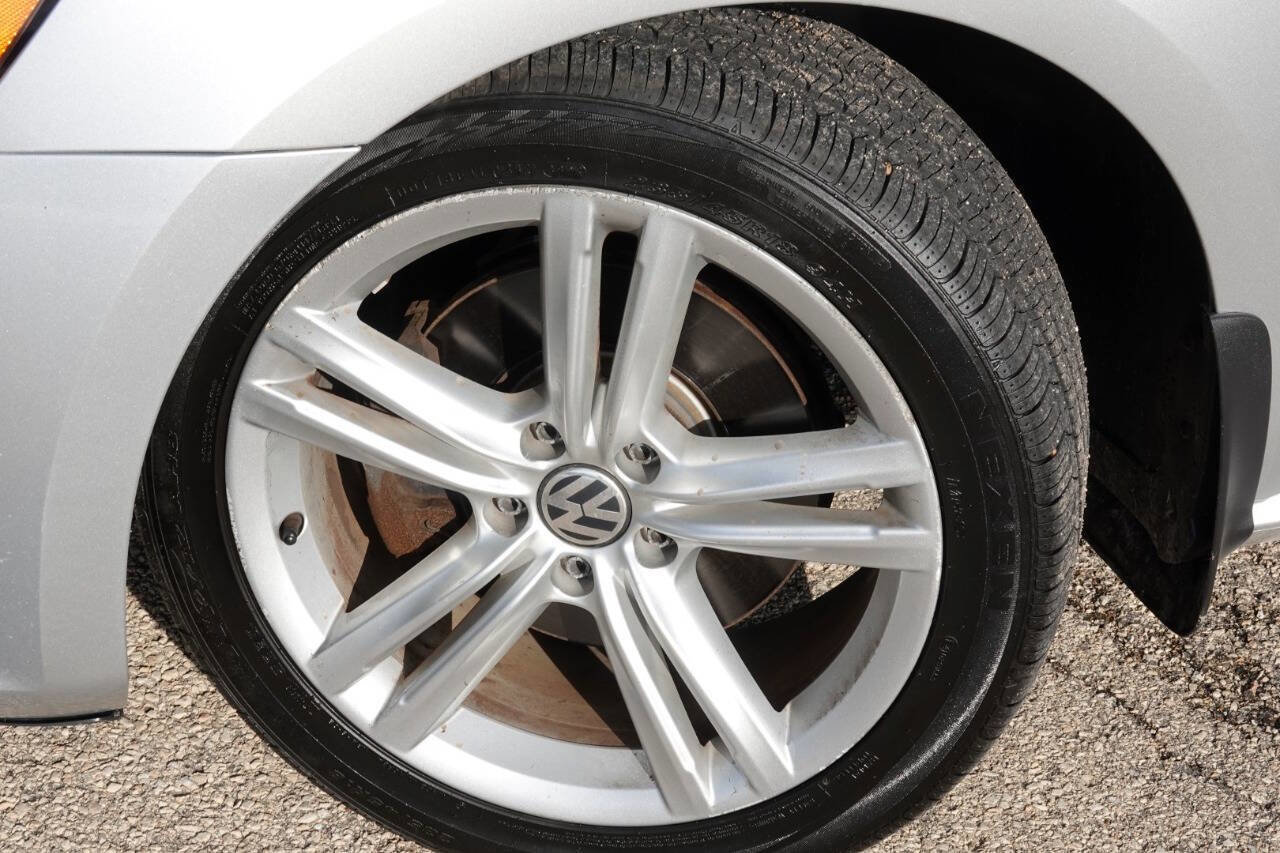 Used 2015 Volkswagen Passat TDI SE FWD image 11