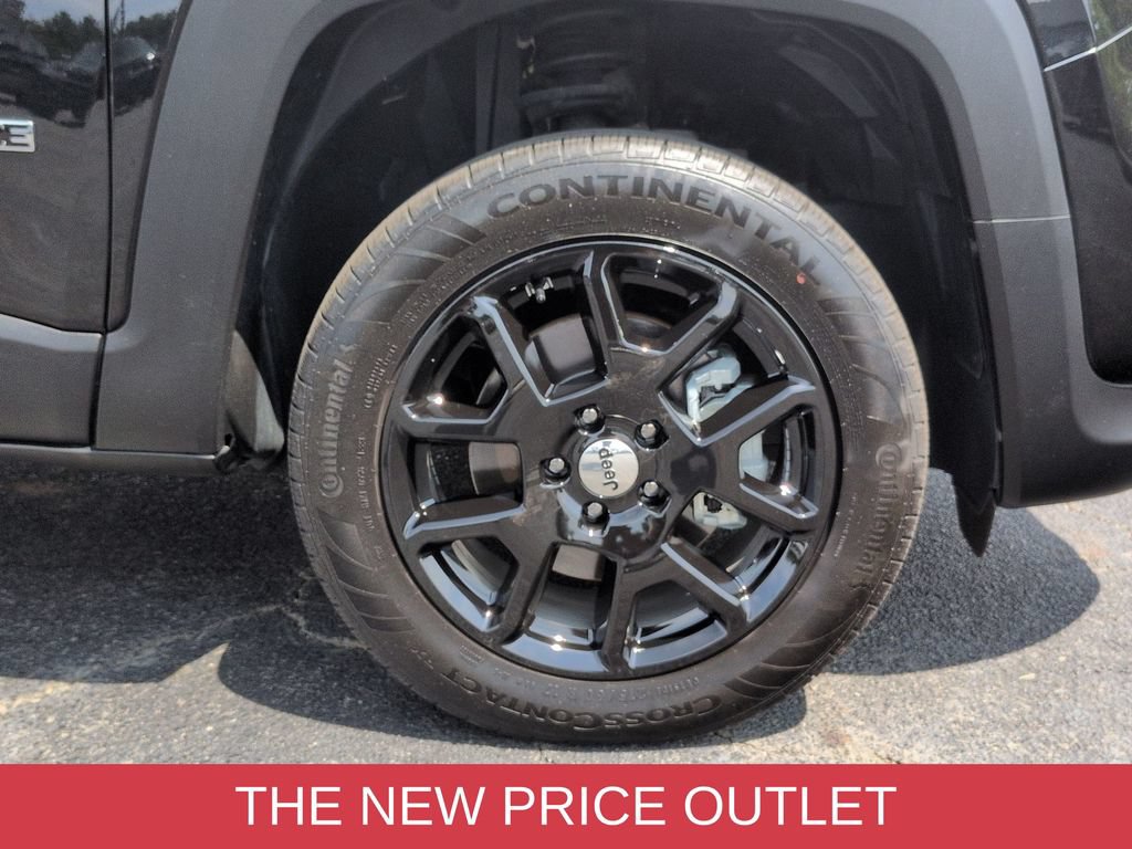 Used 2023 Jeep Renegade Latitude w/ Premium Group AWD/4WD image 9