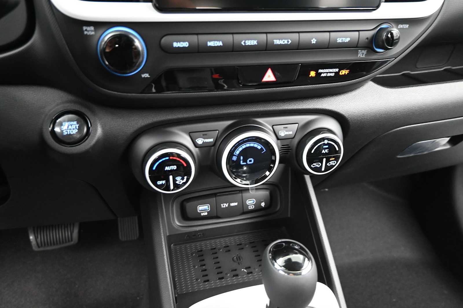 New 2026 Hyundai Venue SEL FWD image 19