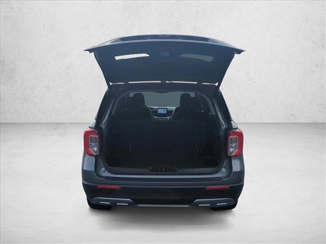 Used 2023 Ford Explorer XLT w/ Equipment Group 202A image 6