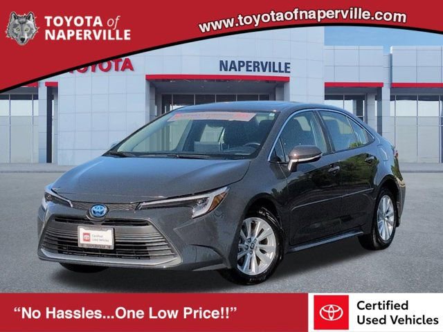 Certified 2025 Toyota Corolla XLE FWD image 1