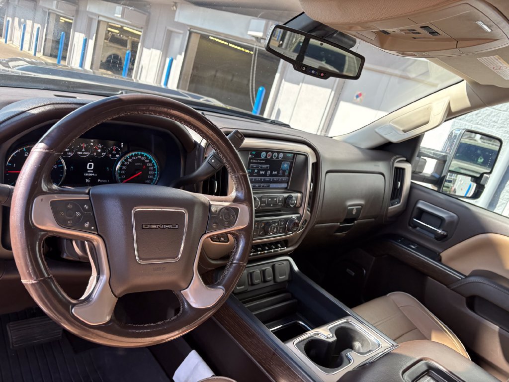 Used 2019 GMC Sierra 2500 Denali w/ Duramax Plus Package AWD/4WD image 17