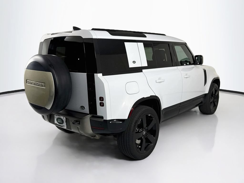 Used 2022 Land Rover Defender 110 X-Dynamic SE AWD/4WD image 5