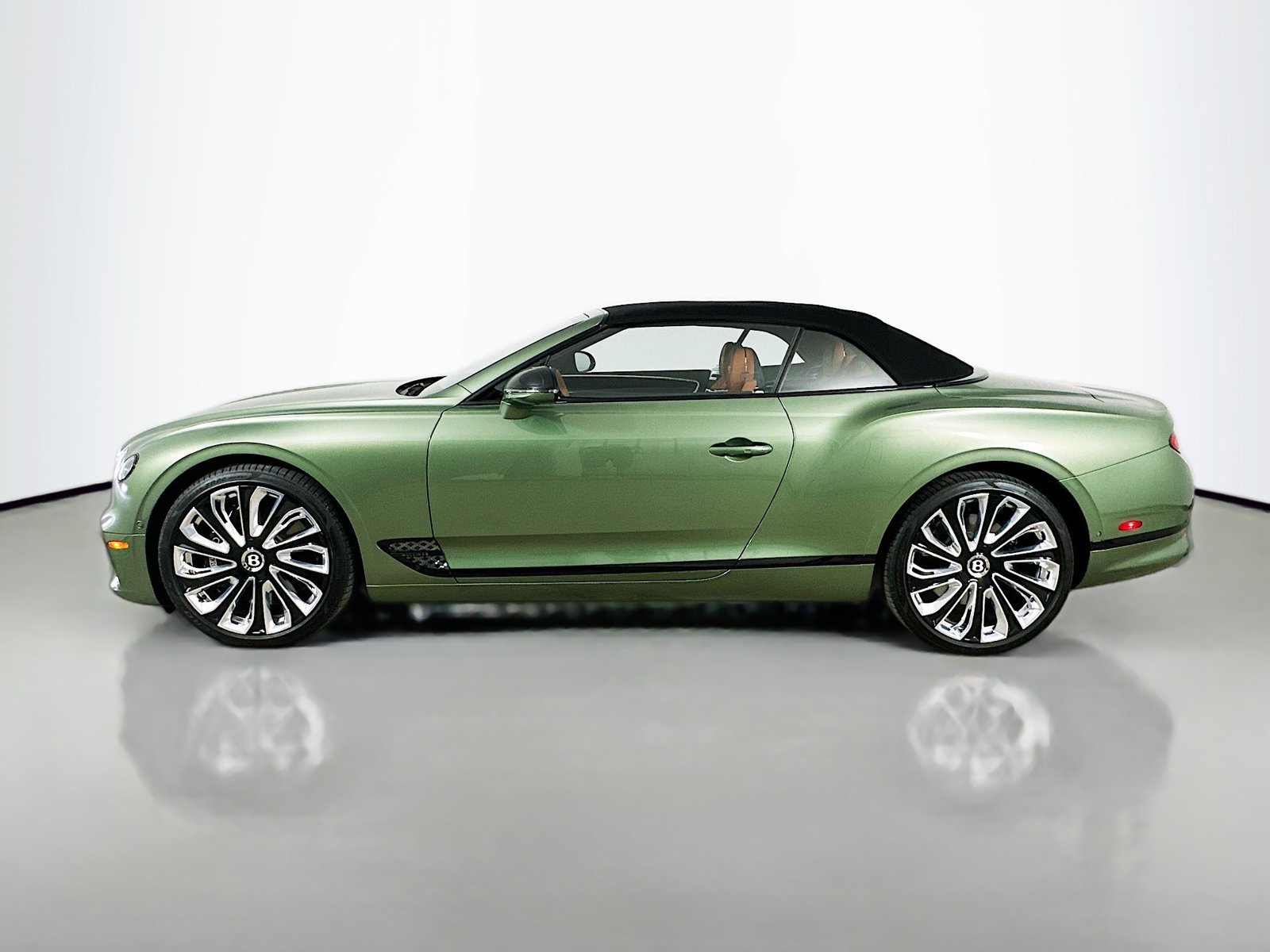 Used 2024 Bentley Continental GT Mulliner AWD/4WD image 11