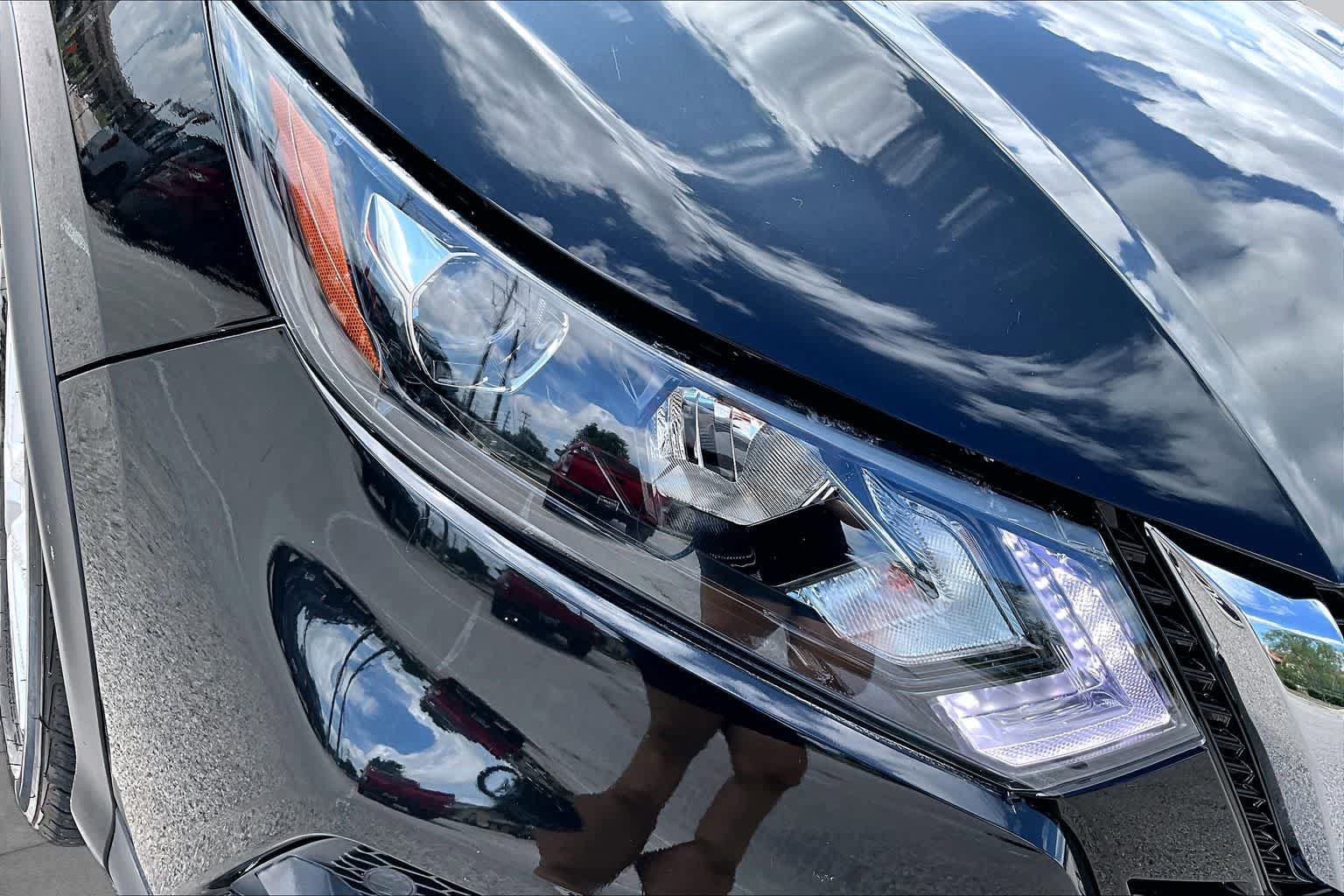 Used 2020 Nissan Rogue Sport SV AWD/4WD image 28