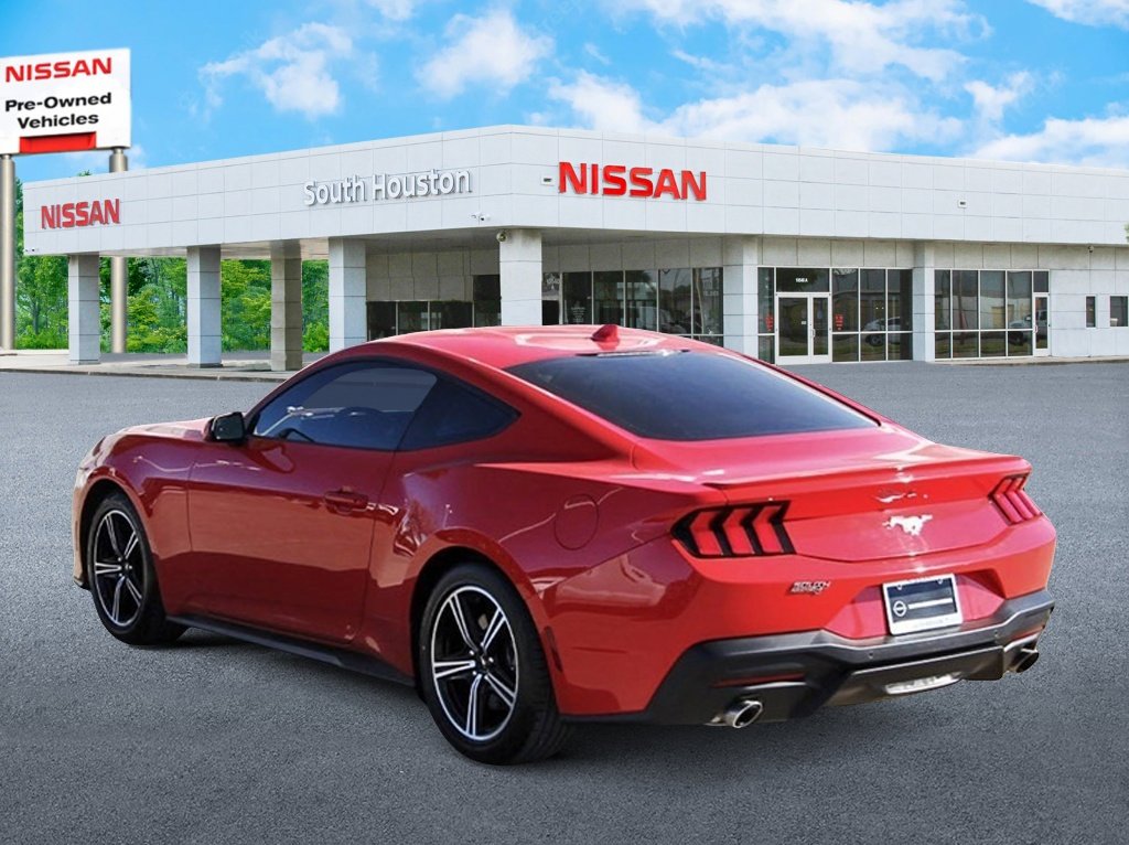 Used 2024 Ford Mustang Premium image 3
