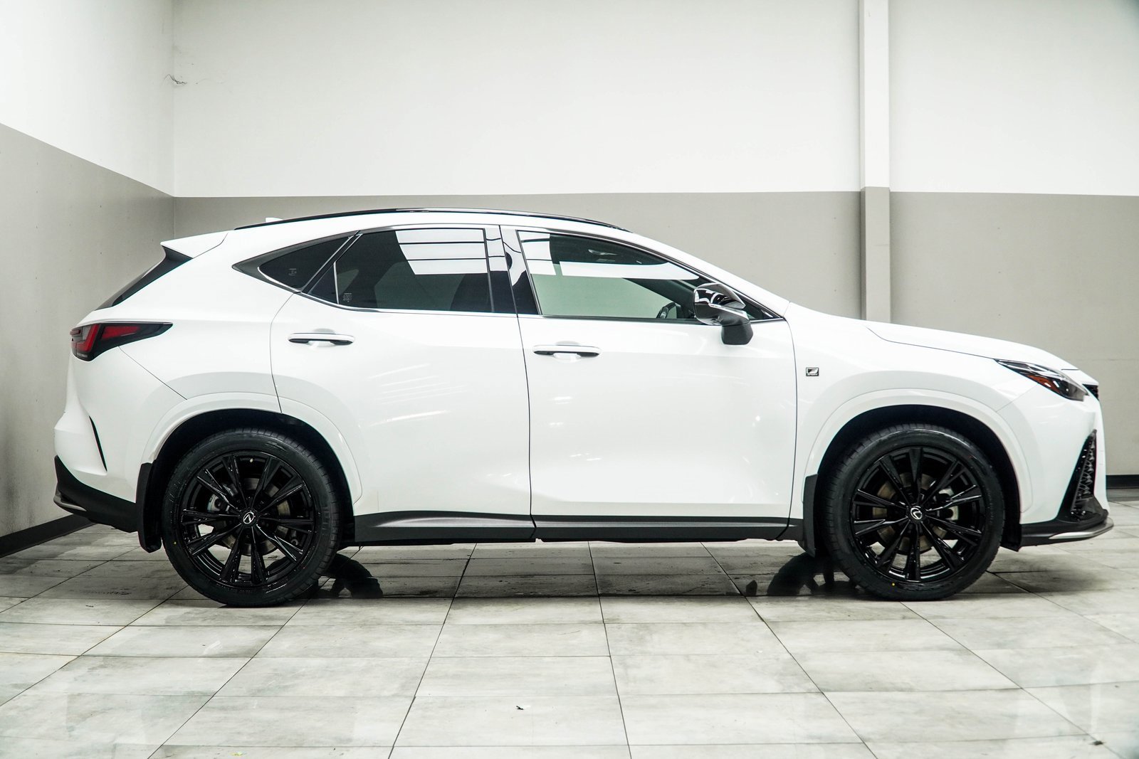 Used 2022 Lexus NX 350 F Sport image 6