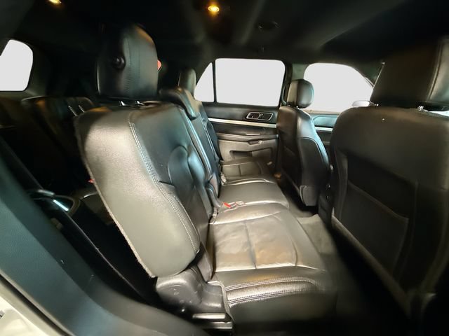 Used 2016 Ford Explorer XLT w/ Equipment Group 202A AWD/4WD image 22