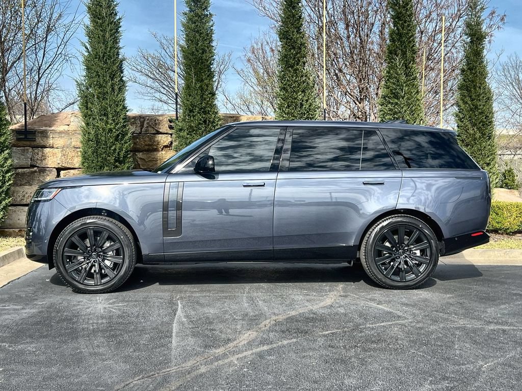 New 2026 Land Rover Range Rover Long Wheelbase SE AWD/4WD image 2