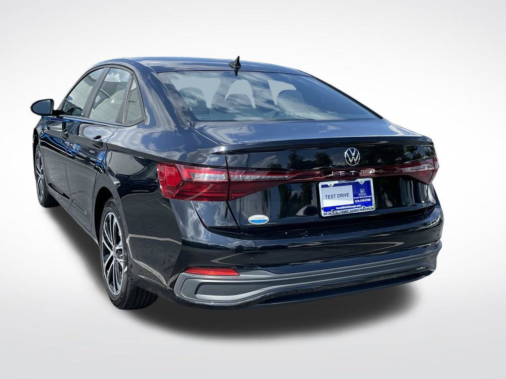 Used 2025 Volkswagen Jetta Sport FWD image 4