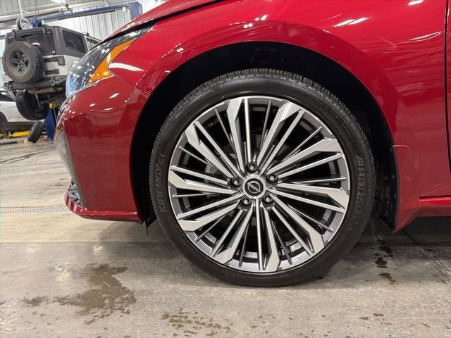 Used 2023 Nissan Altima 2.5 SL image 11