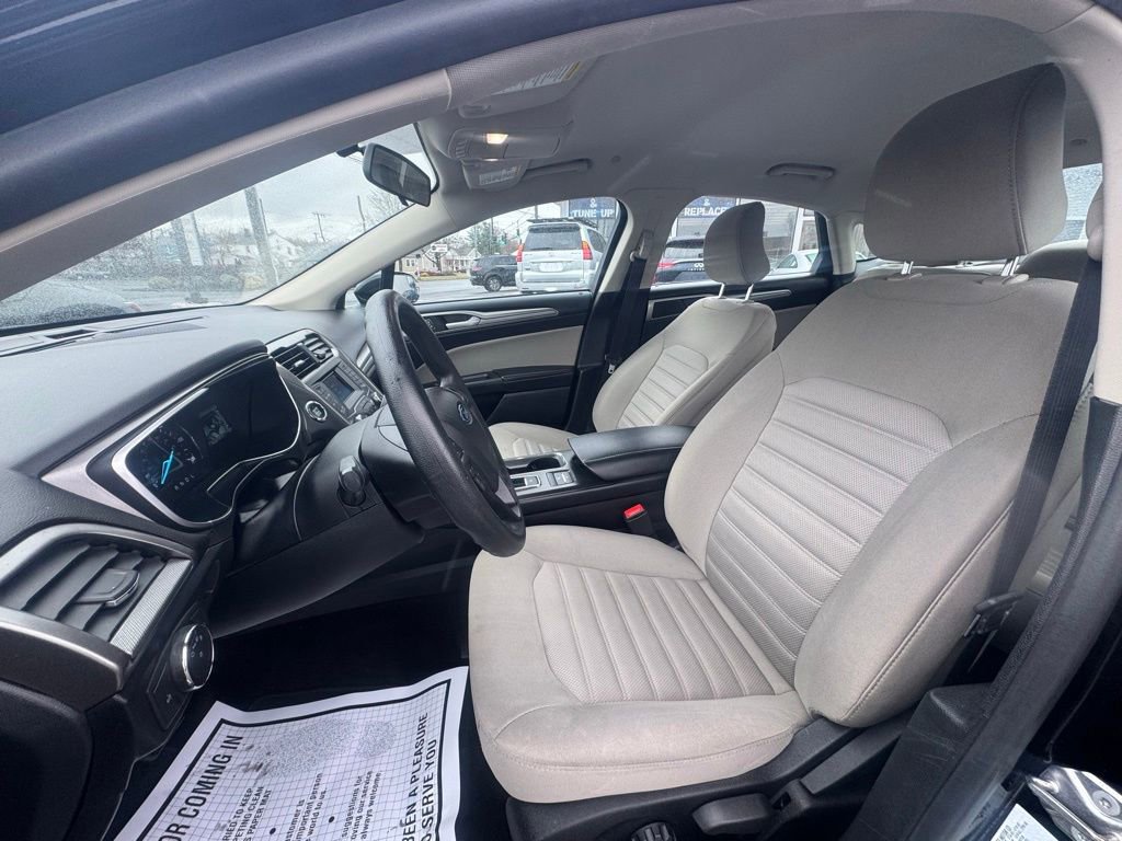 Used 2018 Ford Fusion S FWD image 23