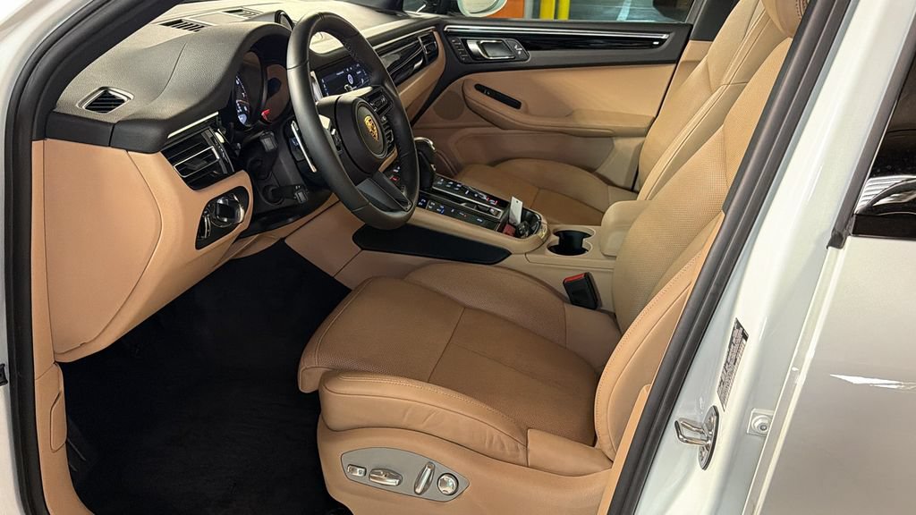 Used 2024 Porsche Macan S AWD/4WD image 20