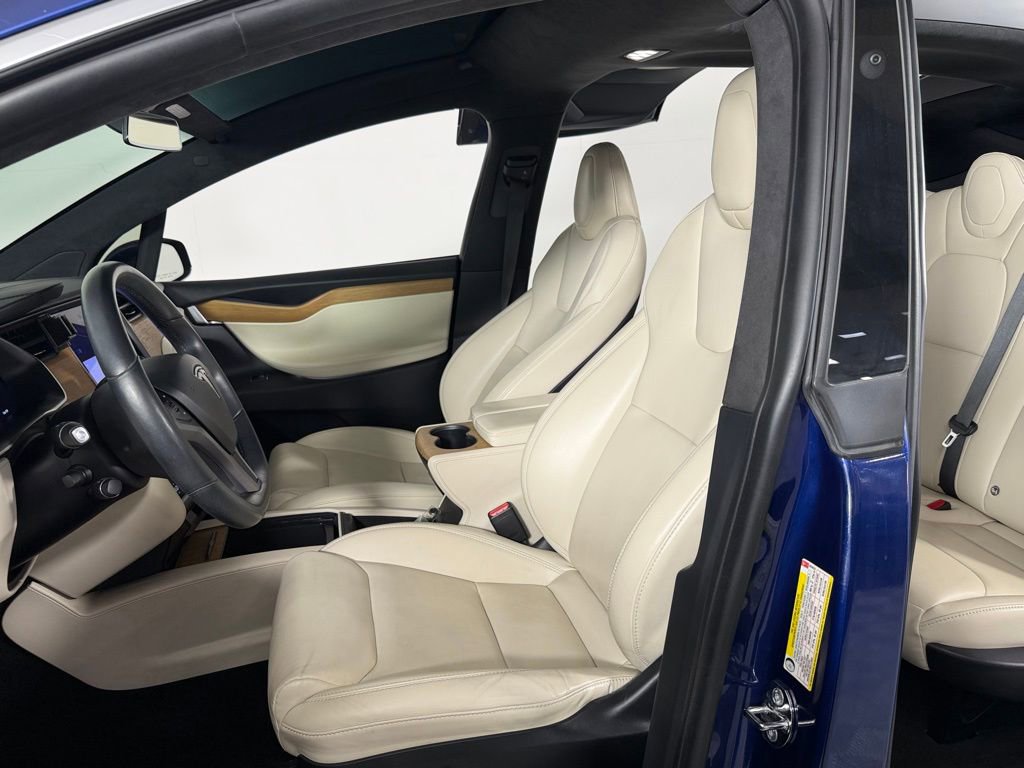 Used 2020 Tesla Model X Long Range image 14