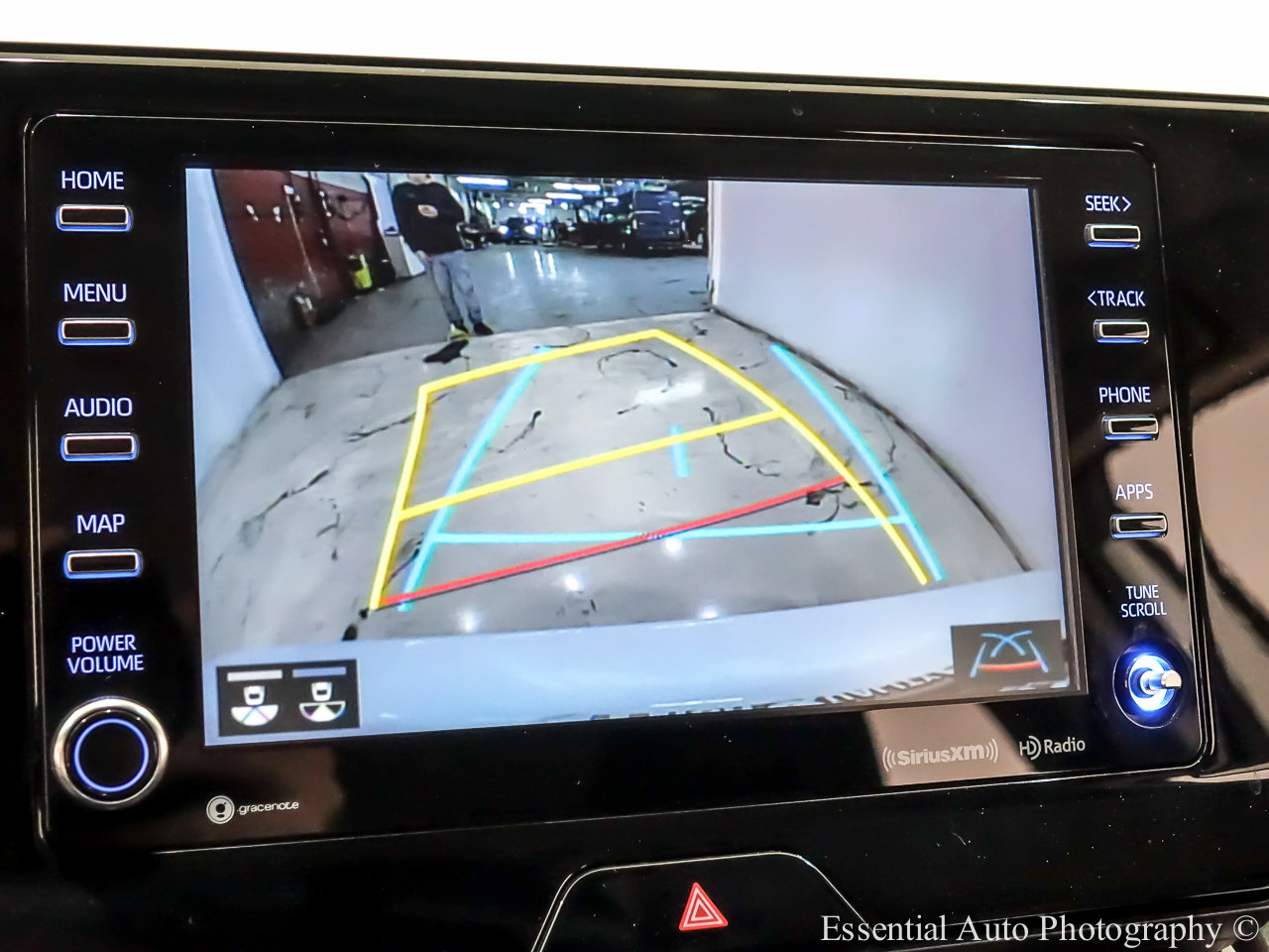 Used 2022 Toyota Venza LE image 21