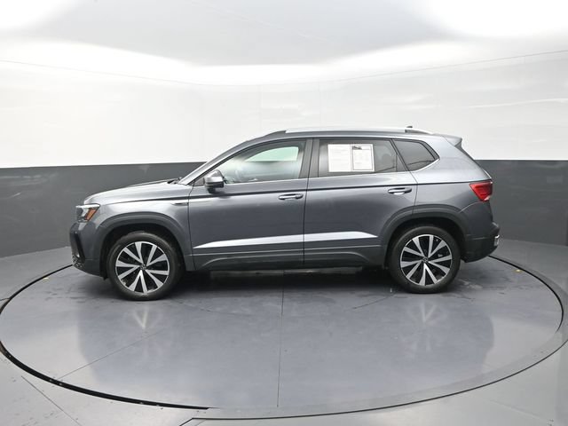 Used 2022 Volkswagen Taos SE AWD/4WD image 6