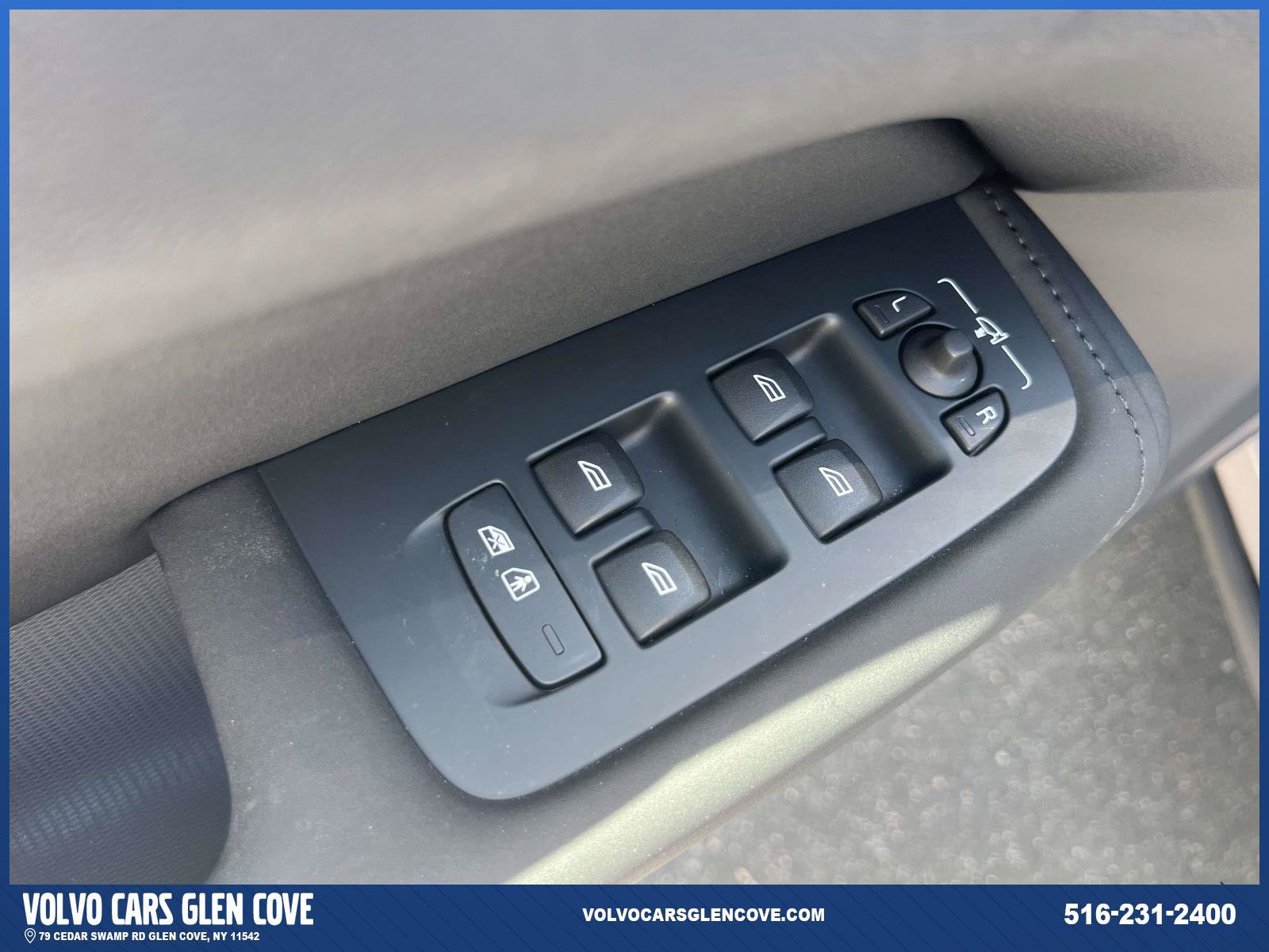 Used 2026 Volvo XC60 B5 Plus w/ Protection Package Premier AWD/4WD image 18