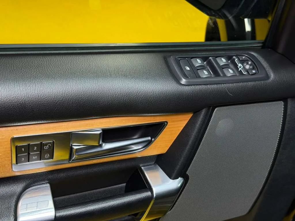 Used 2012 Land Rover LR4 HSE LUX AWD/4WD image 27