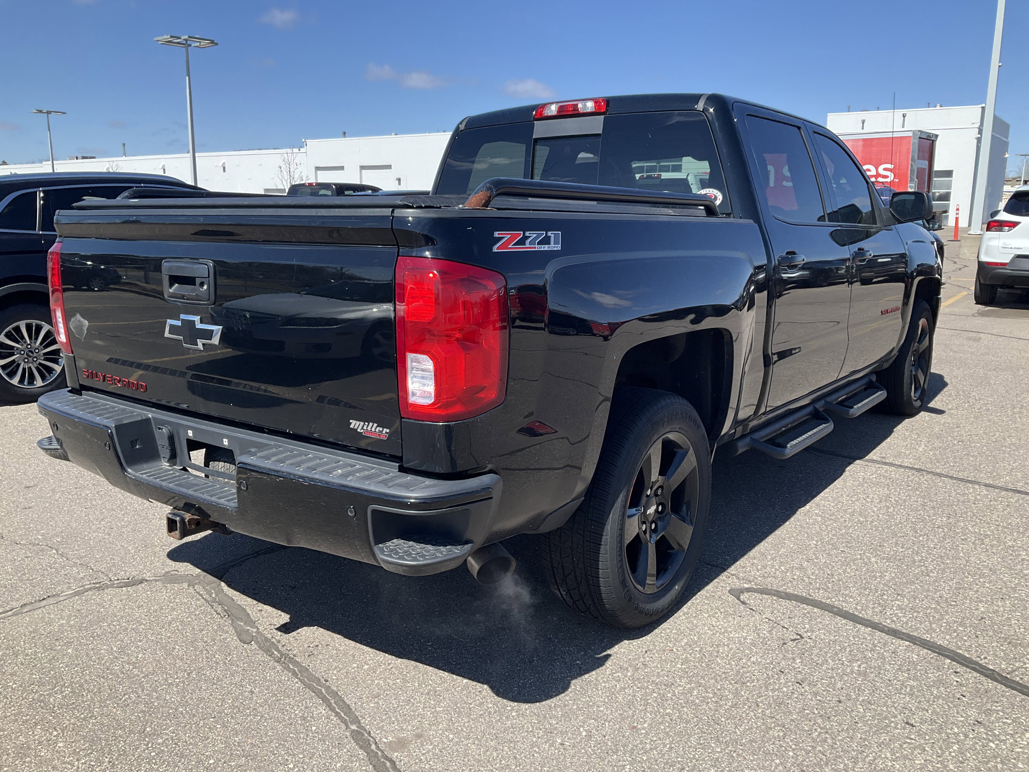 Used 2017 Chevrolet Silverado 1500 LTZ Z71 w/ Redline Edition image 2