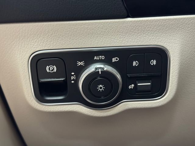 Certified 2025 Mercedes-Benz GLA 250 image 40