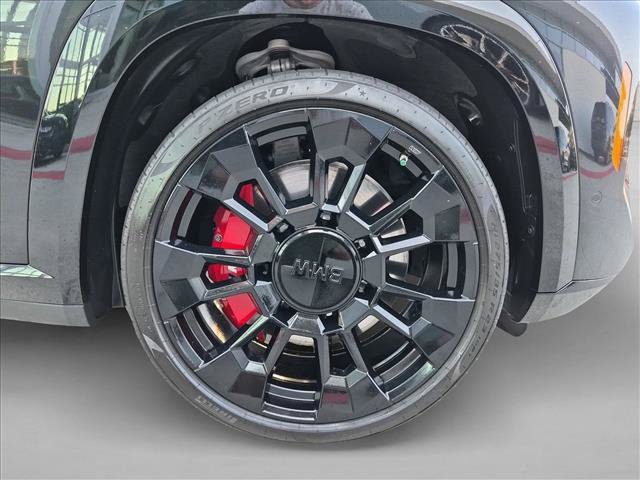Certified 2025 BMW XM AWD/4WD image 24