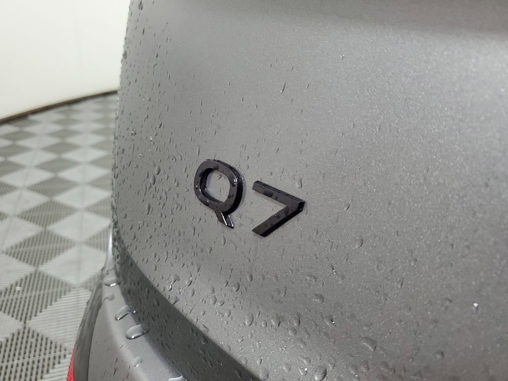 Used 2025 Audi Q7 2.0T Premium w/ Convenience Package image 7