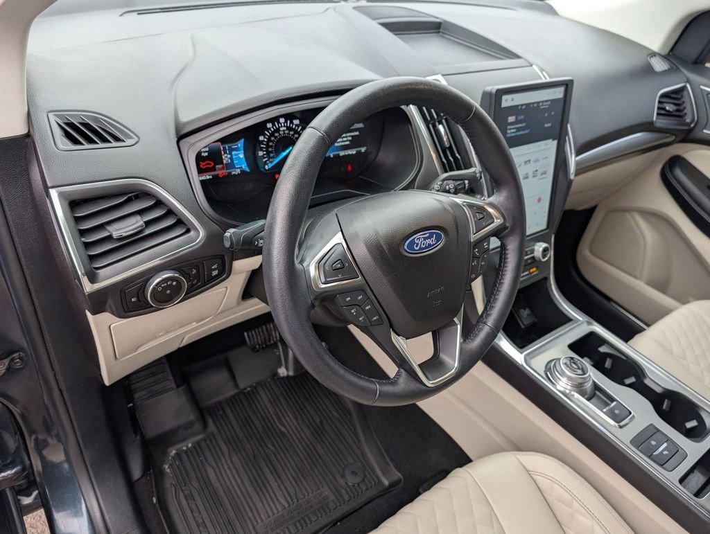 Used 2023 Ford Edge Titanium image 14