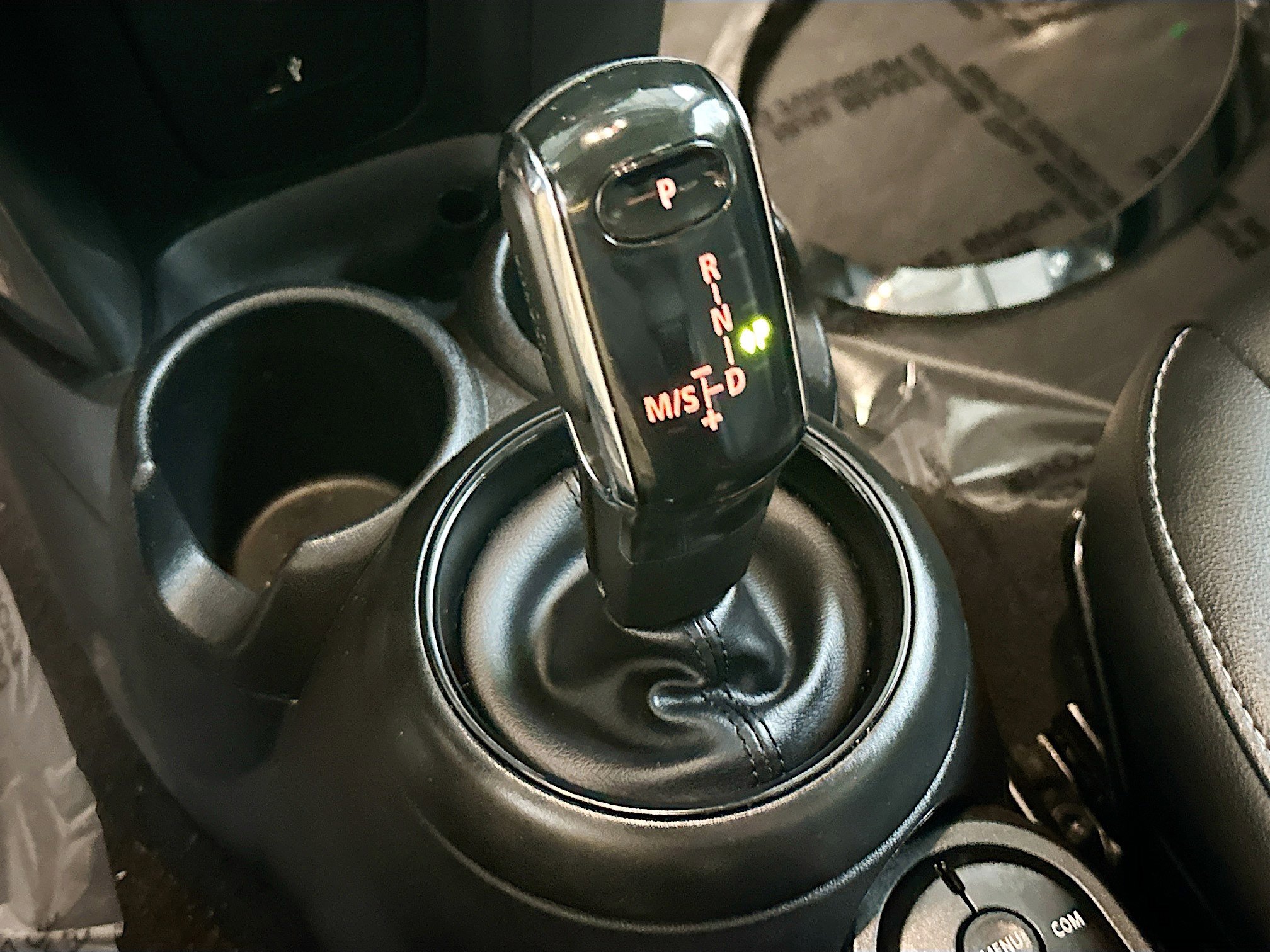 Used 2022 MINI Cooper 4-Door Hardtop image 16